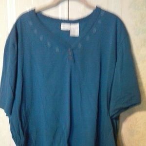 BOBBIE BROOKS WOMAN DARK BLUE EMBROIDERED TOP